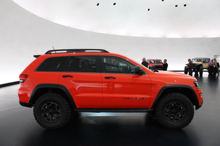  Jeep Grand Cherokee Trailhawk II Concept 2013 года  (фото 14 из 17)